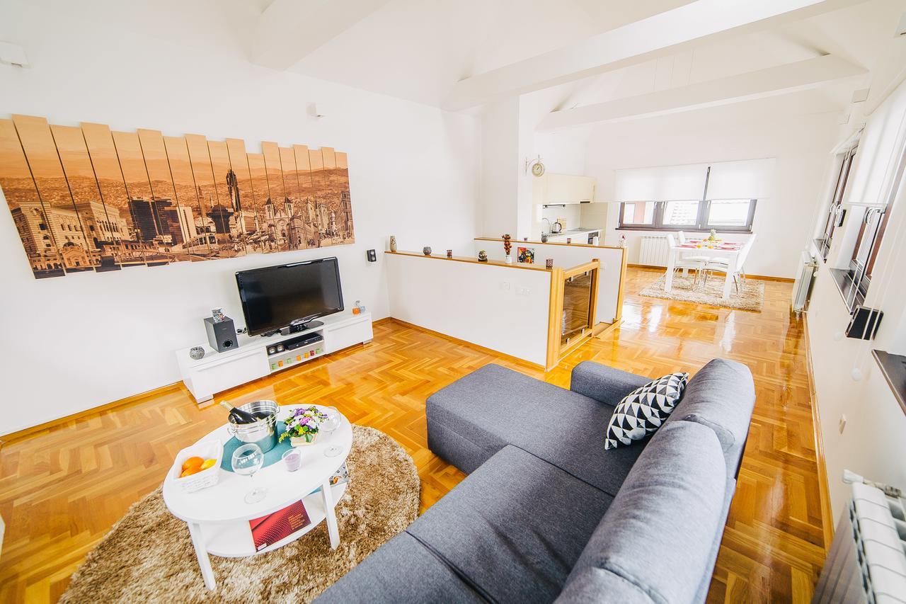 Luxury 3 Story House- Best View サラエヴォ エクステリア 写真